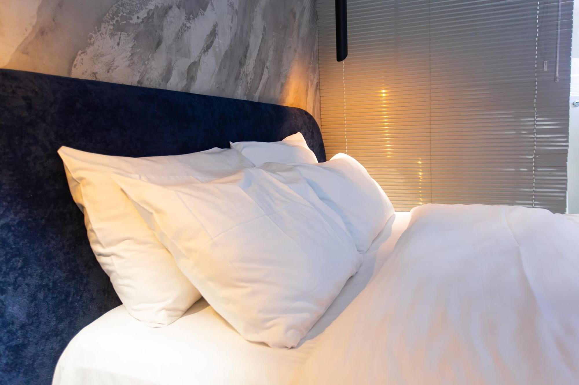 The Bubbles - Jacuzzi Hotel Тирана Екстериор снимка