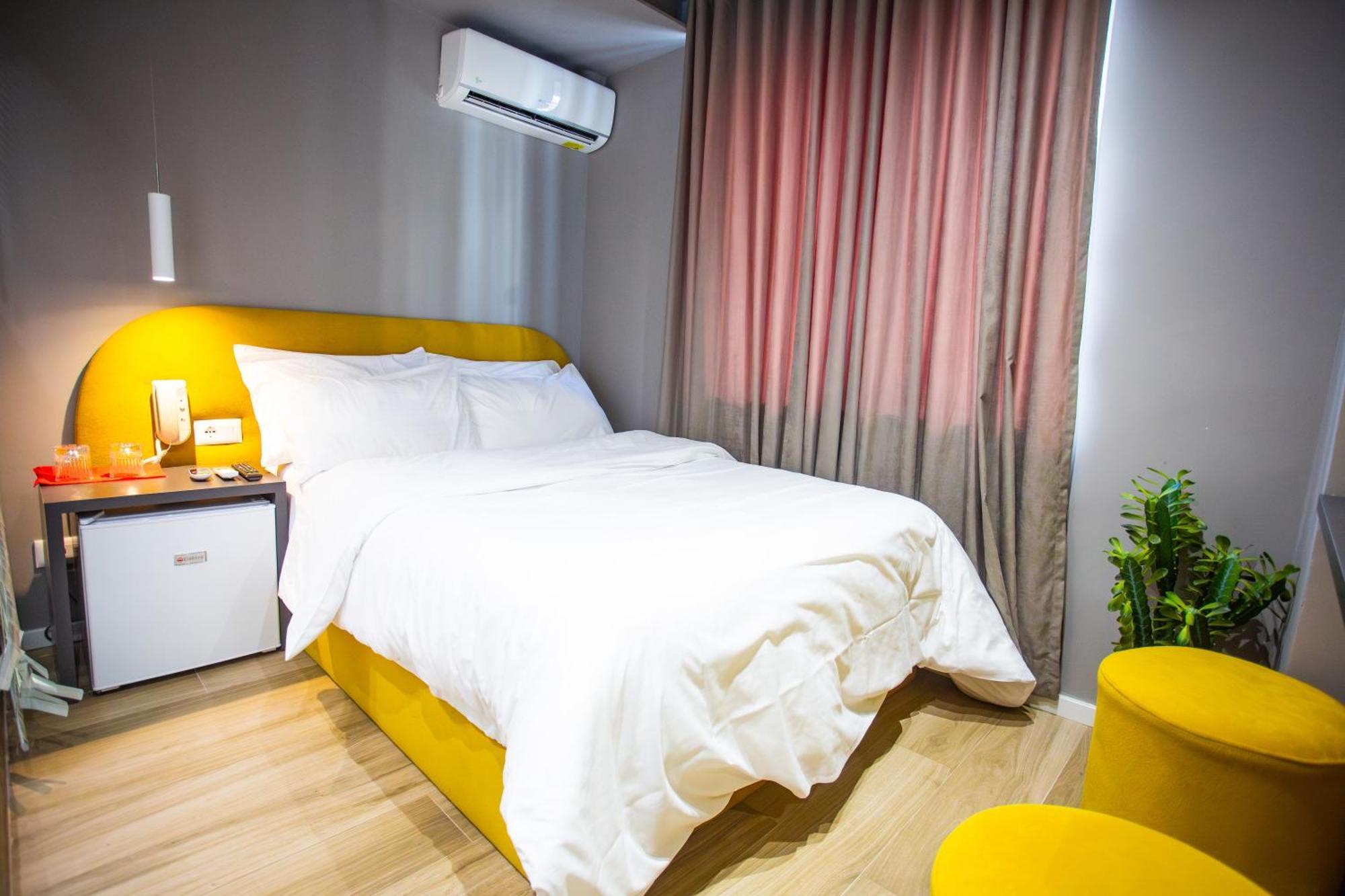 The Bubbles - Jacuzzi Hotel Тирана Екстериор снимка
