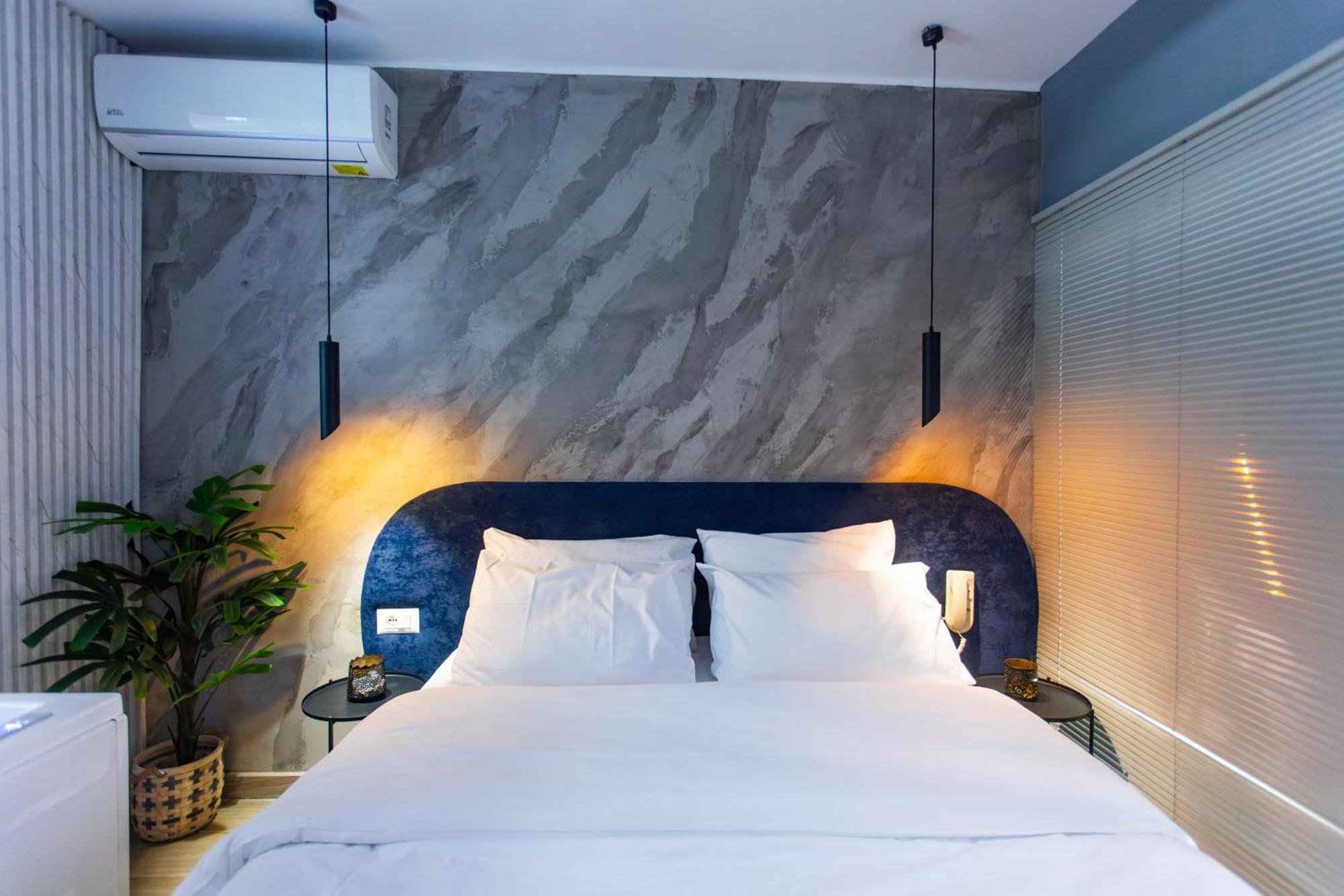 The Bubbles - Jacuzzi Hotel Тирана Екстериор снимка